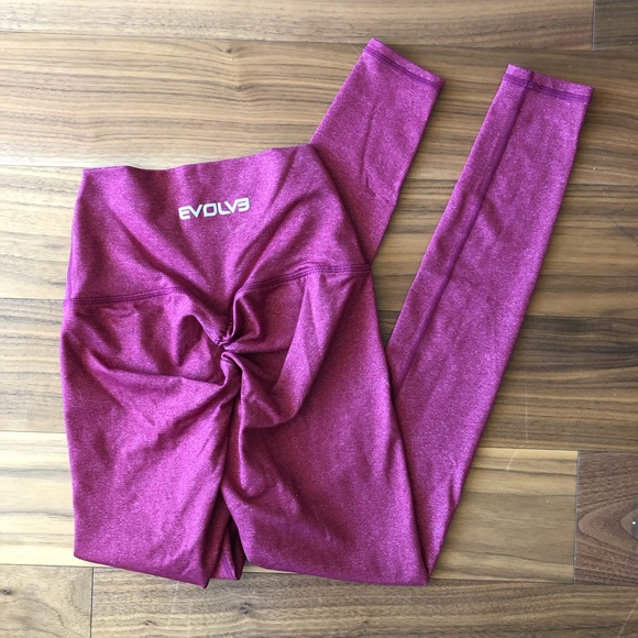 NWOT Evolve Apparel Super Scrunch Crimson Red Leggings - Picture 5 of 10